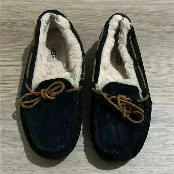 UGG Black Moccasin Slippers - Picture 1 of 4